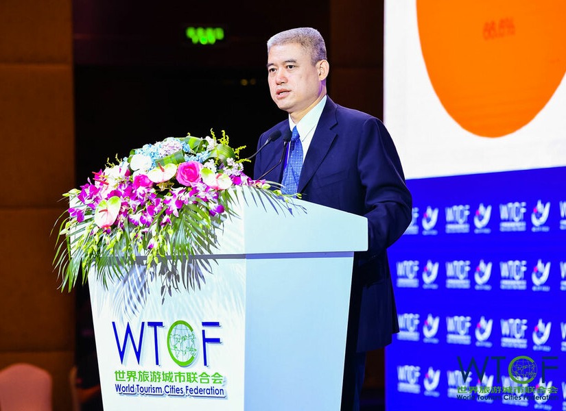 Li Weiqun, Chairman of the WTCF Committee of Investment delivered a speech