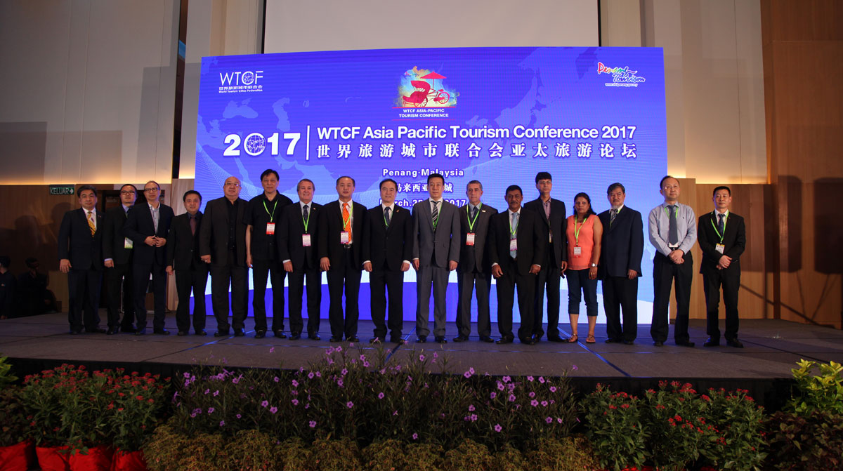 A Group Photo of Guests