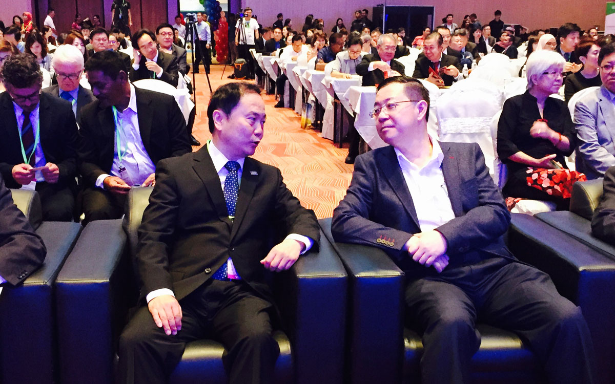 Song Yu, Secretary-General of WTCF Talking with Mr.Lim Guan Eng, Chief Minister of Penang