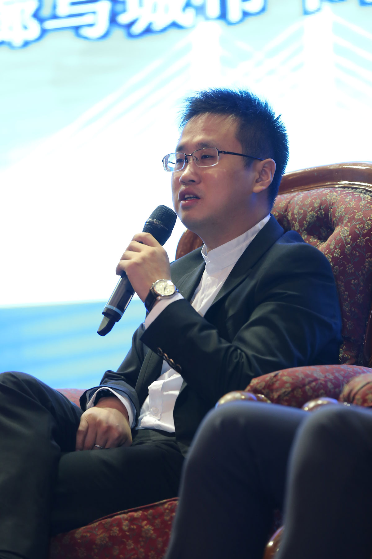Mr. Shu Zhan, General Manager of Tencent Tourism, Speaking at the Panel Discussion Part 1