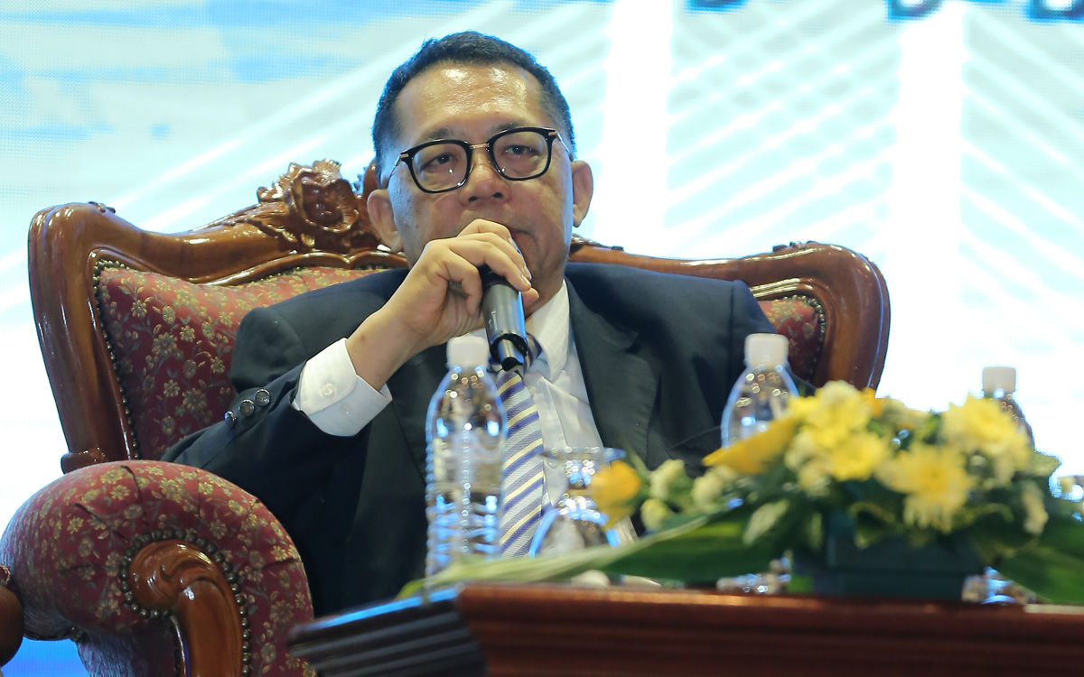 Mr. Oh Kean Shen, Managing Director of Pen Marine, Penang, Speaking at the Panel Discussion Part 3