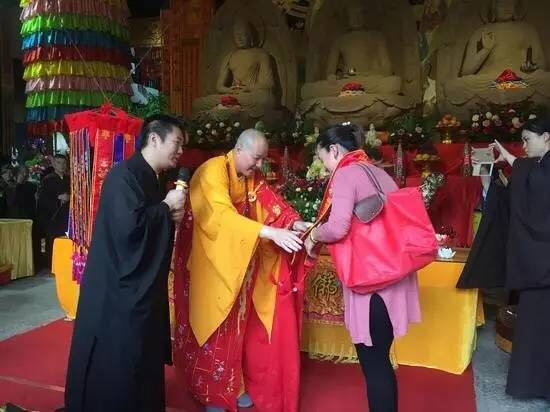 Walking into Dazu - Summit Guests Experience Cultural Heritage of Chongqing